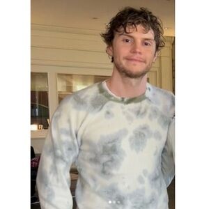 NWT FEAT BlanketBlend Pullover Crewneck as seen on Evan Peters